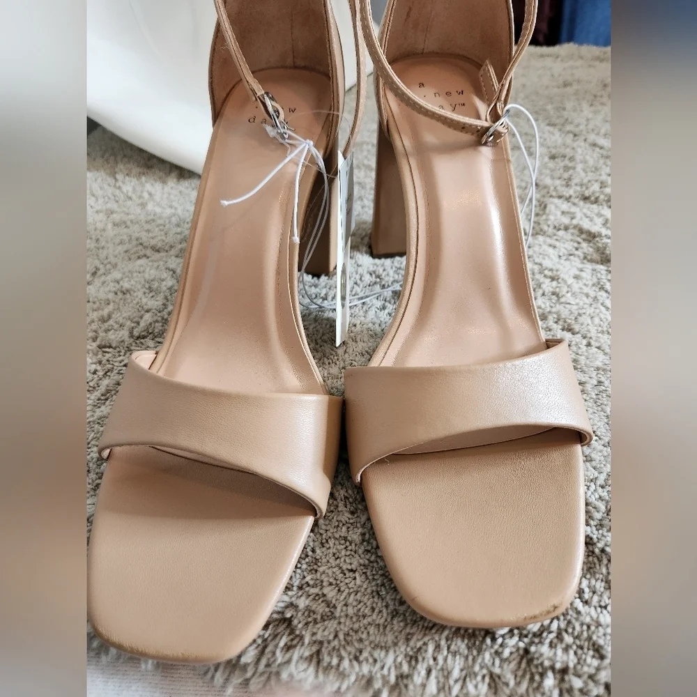Women's A New Day Size 9 Shelly Heels w/Memory Foam 3.75